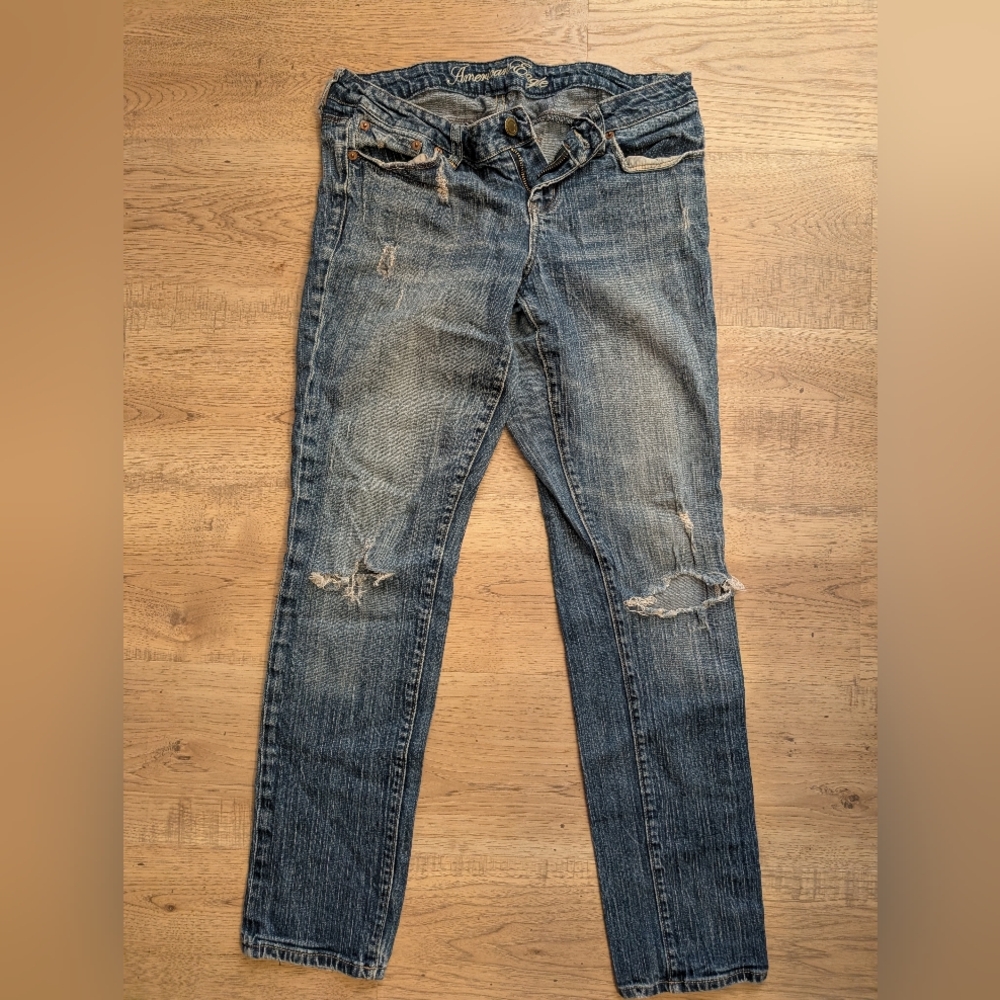 American Eagle Distressed Blue Jeans